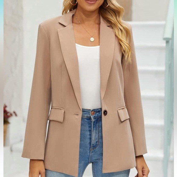 Tan Women’s Blazer Size Small - Picture 1 of 3